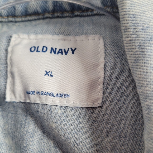 Old Navy Womens Distressed Denim Jacket Size XL - Picture 4 of 7